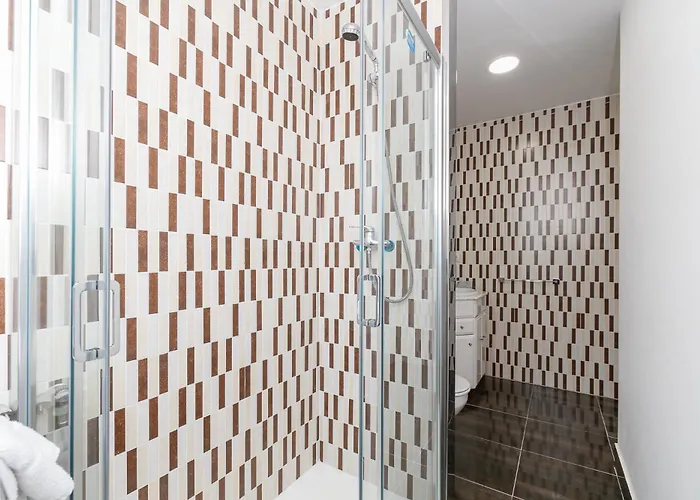 Daire Comodo Y Economico By *